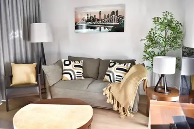 Image de City Centre 1br Apt • Balcony • Gym • Pool • Parking