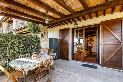Image de In the hills with views of Siena, Chianti and Crete