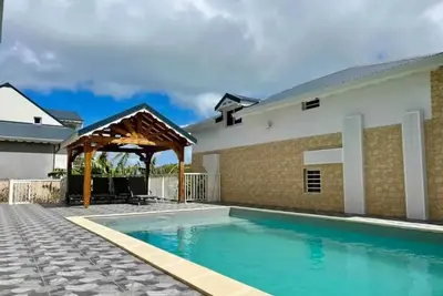 Image de Homerez - Maison familiale à Deshaies avec piscine partagée