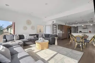 Image de Newport Beach 3 Bedroom Escape Home/Beach/RoofTop