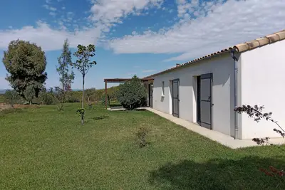 Image de Gîte 80m2 avec piscine au calme en pleine nature entre vigne et garrigue (2)