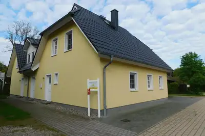 Image de Vacation home \"Sonnenschein 01\" - semi-detached house approx. 90 m² for 2-8 persons