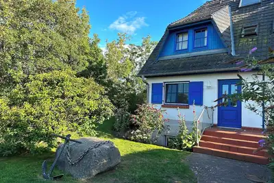 Image de Vacation apartment \"Jolle\" - in the center of Ahrenshoop approx. 80 m² for 2-4 persons