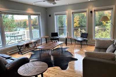 Image de Chalet intime avec vue panoramique sur la rivière