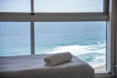 Image de Beachfront Escape | Ocean Views & Resort Amenities