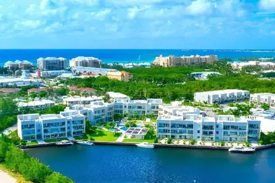 Image de Luxury Waterfront 3bed Penthouse w/Rooftop Terrace
