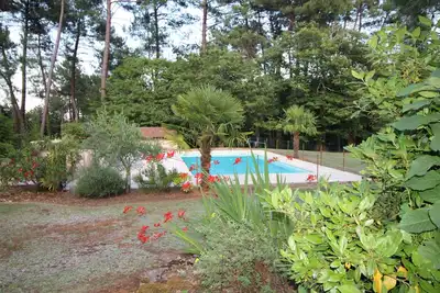 Image de location a la campagne avec piscine privee a la pointe de trois departement