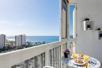 Image de Appartement moderne 2ch à Playa de las Americas avec piscine et vues superbes