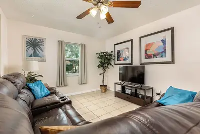 Image de Key West Charm in Tarpon Springs!