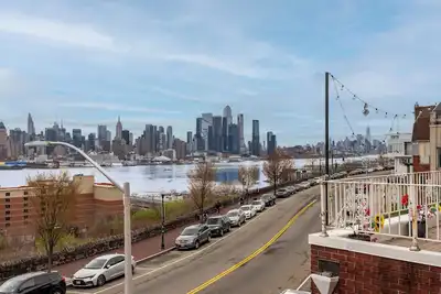 Image de Amazing Value! 7Bedrooms/4Baths 20 min to Nyc