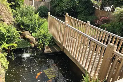 Image de R&R at Koi House - Spacious Family Home w Parking