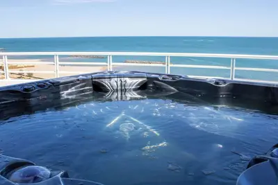 Image de Valras’Loc Sélect – Grand duplex avec spa privé &
