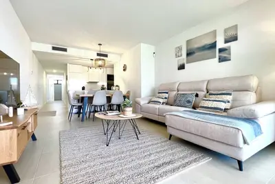 Beautiful apartment with sea views