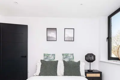 Image de Bournecoast: Modern one bedroom apartment near sandy beaches with lift - Fm9637
