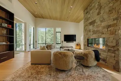 Image de New Build Modern Home by InvitedHome | Hot Tub, Luxe Interiors