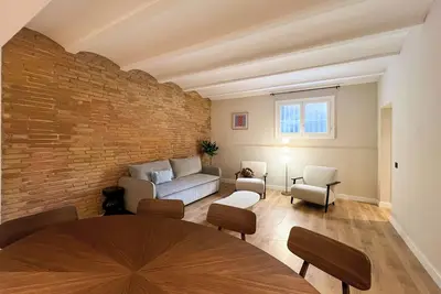 Comfort and Style in Balmes for 7