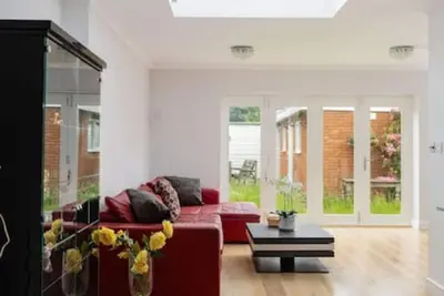 Image de Tudor house · Kingston luxury 5 bed villa