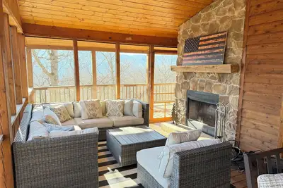 Image de Large Hillside Cabin in Lost River - 3 Bed, 3 Bath, Hot Tub, Sprawling Decks