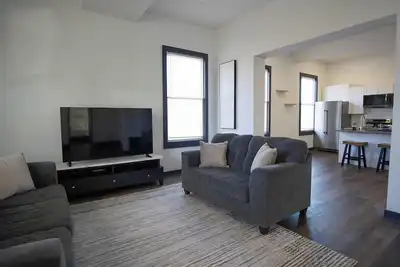 Image de \"Cozy Downtown Lyh Retreat Minutes to Shops & Dining! \"