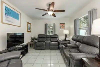 Image de Cute 2br/1ba Gem near Beaches, Bikes, Bars, Bayous
