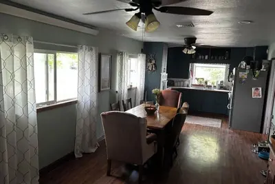 Image de Spacious 6-bedroom farmhouse in at gorgeous Lake Mac with Ac, WiFi