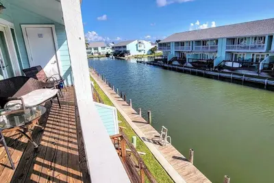 Image de The Canal Royale ~ Beautiful waterfront Condo in Key Allegro ~ private Boat slip