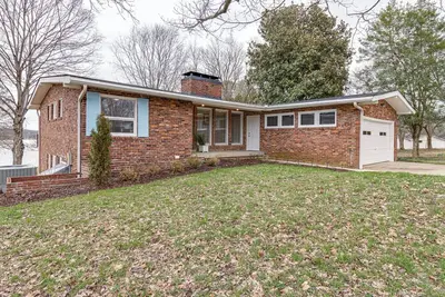 Image de Old Hickory Lakefront Getaway!