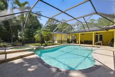Image de Charming Loxahatchee Retreat – Your Perfect Getaway With Large Game Room