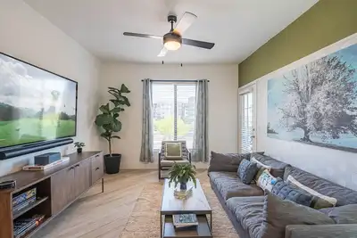 Image de Top Floor》Sleeps 4⁐Next to Kierland Golf⟫  Parking