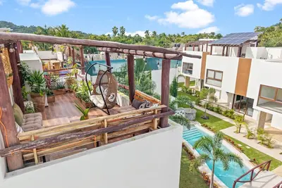 Image de Tranquil Jungle Retreat: Pool, Bikes, Walk to Town