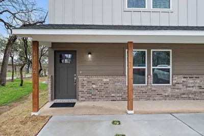 Image de Charming 3-bedroom house in Haltom City with WiFi and Ac.