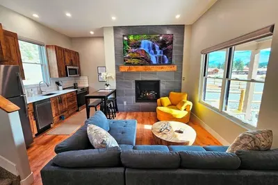 Image de Nothing Compares - Brand New Construction & Luxury, Ac, Fiber Wifi. Retreat.