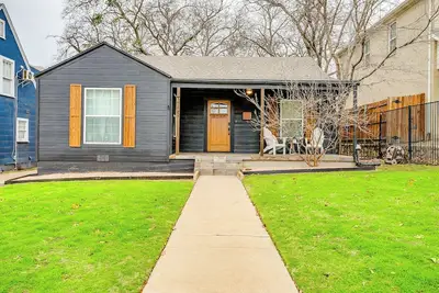Image de Charming 2-bedroom house in amazing Fort Worth with WiFi, Ac, King Bed