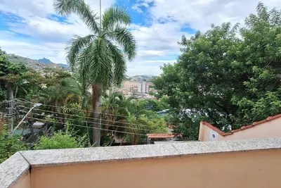 Image de Large vintage house with balcony in Santa Teresa