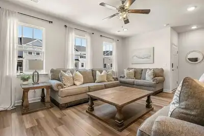 Image de Luxury Coastal Living on Johns Island - Minimum 30 Day Rental Required