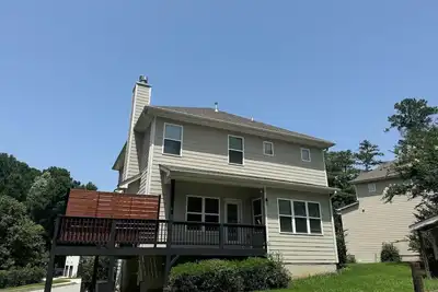 Image de Charming 4-bedroom farmhouse with WiFi, Ac in enchanting Atlanta