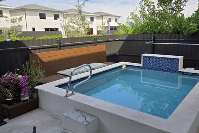 Image de Stunning 5-Bed Oasis with Private Pool & Open Living