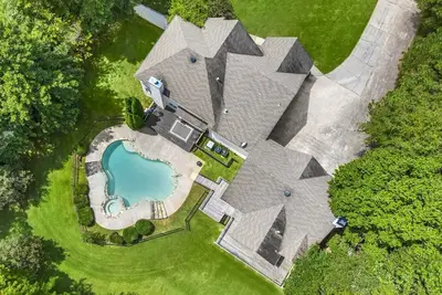 Image de New! Lux Mansion, 5 Br 4 Ba, Heated Pool, Sleeps 12+
