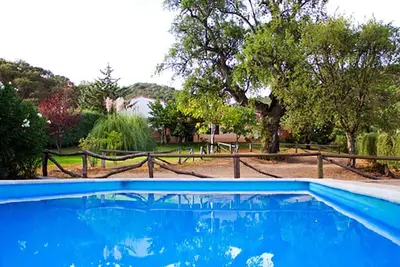 Image de Maison de campagne 'Casa El Chopo' avec piscine partagée