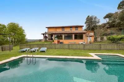 Image de Maison de campagne \"La Serreta\" avec vue sur les montagnes, piscine privée et Wi-Fi