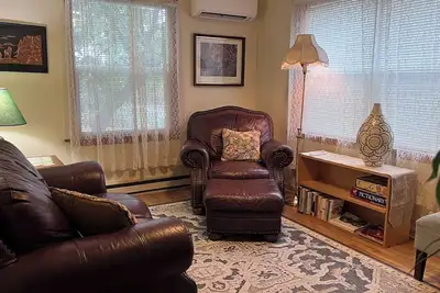 Image de Vintage 2-bedroom cottage in Friendly neighborhood of Eugene with WiFi & Ac