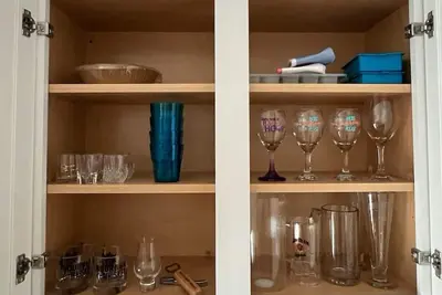 Image de Very close to Navy Base, Downtown and Beaches. Insta worthy selfie wall