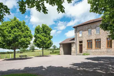 Image de Gîte communal aménagé dans une ravissante authentique ancienne école de la fin du 19ème siècle - typ