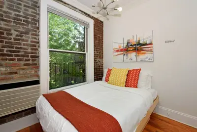 Image de Elegant 3br MidtownWest Apt | Rooftop &Brick Charm
