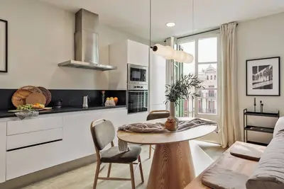 Image de Mescit - 2 bedrooms and balcony in Eixample Dreta