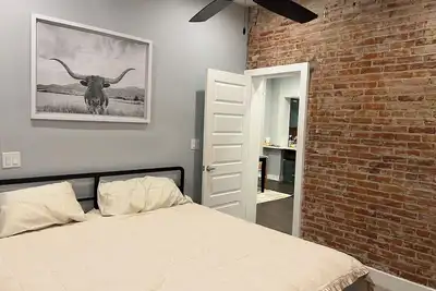 Image de Charming 2-bed house in awesome Denver location with private yard, dogs allowed!