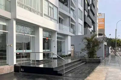 Image de Spacious and comfortable 3-bedroom apt. with balcony in Miraflores, Free Parking