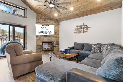 Image de Spacious Family Retreat | Free Boat Slip + Show Tickets