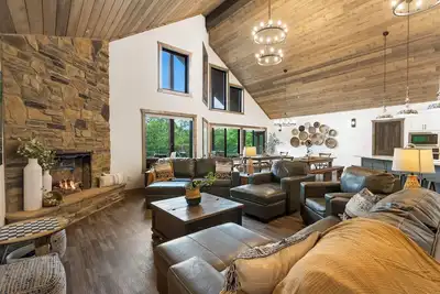 Image de 5 Bd Lake Lodge/Free Tickets+ Free Boat Slip & Resort Perks/Close to Attractions