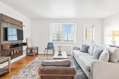 Image de 2 Bed, Central Downtown Atlanta Getaway!